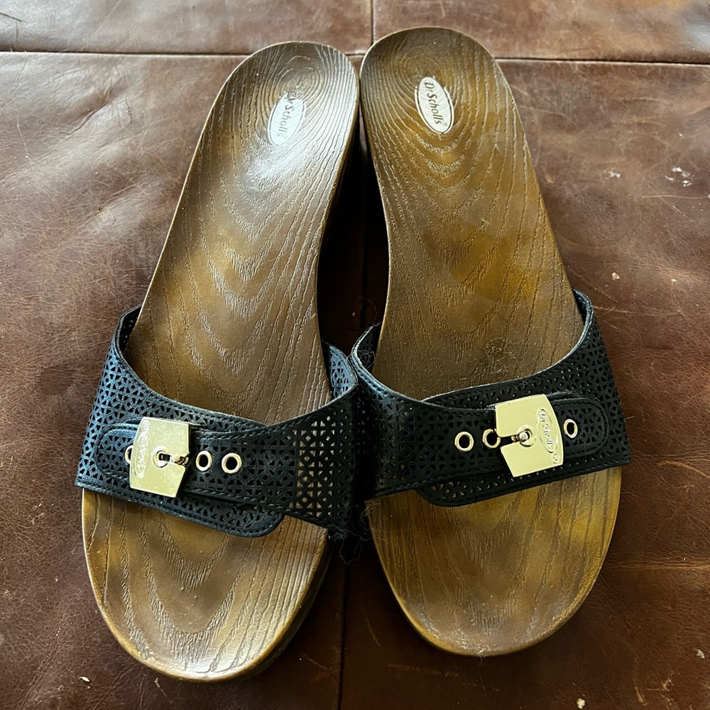 Black Dr. Scholl’s Sandals